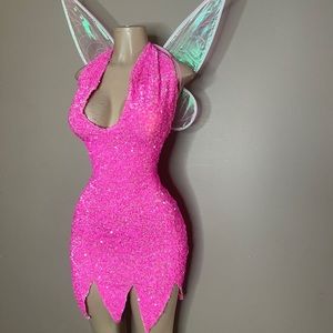 Never worn ! It was a Halloween costume but you can wear it however you’d like